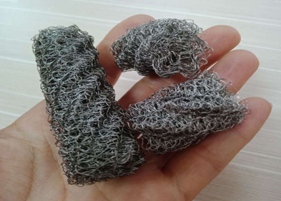 ความต้านทานการกัดกร่อนของปะเก็นลวดตาข่าย EMI แบบกำหนดเองสำหรับการป้องกัน